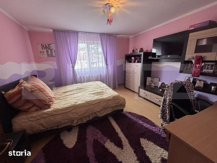 Casă cu 9 camere cu Teren 740 Mp în Central
