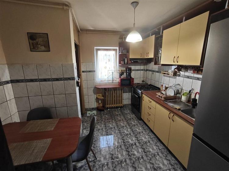 Apartament cu 2 camere semidecomandat, mobilat în Simion Bărnuțiu — fotografia 3