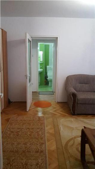 Apartament cu 2 camere semidecomandat, mobilat în Central