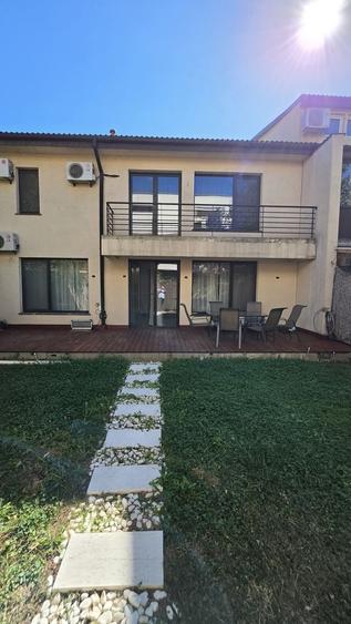 Casă individuală cu 4 camere cu Canalizare în Nord-Est