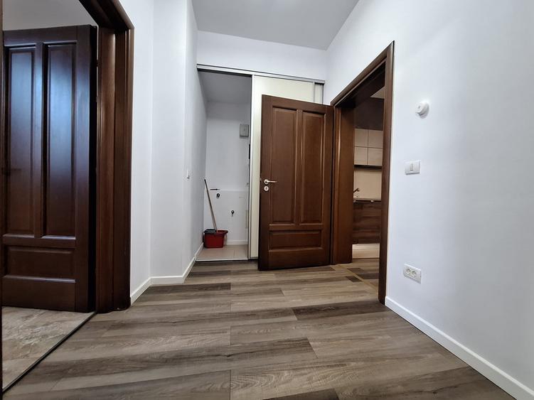 Apartament cu 3 camere decomandat, mobilat în Lipovei