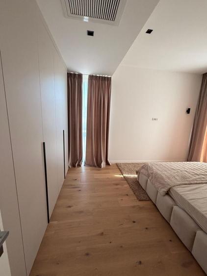 Casă cu 5 camere cu Canalizare în Pipera