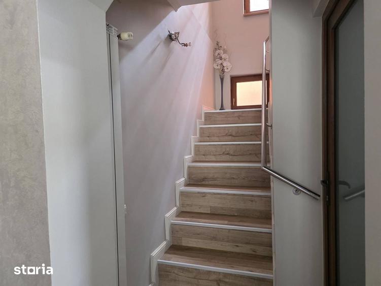 Casă cu 4 camere cu Teren 889 Mp în Oșorhei