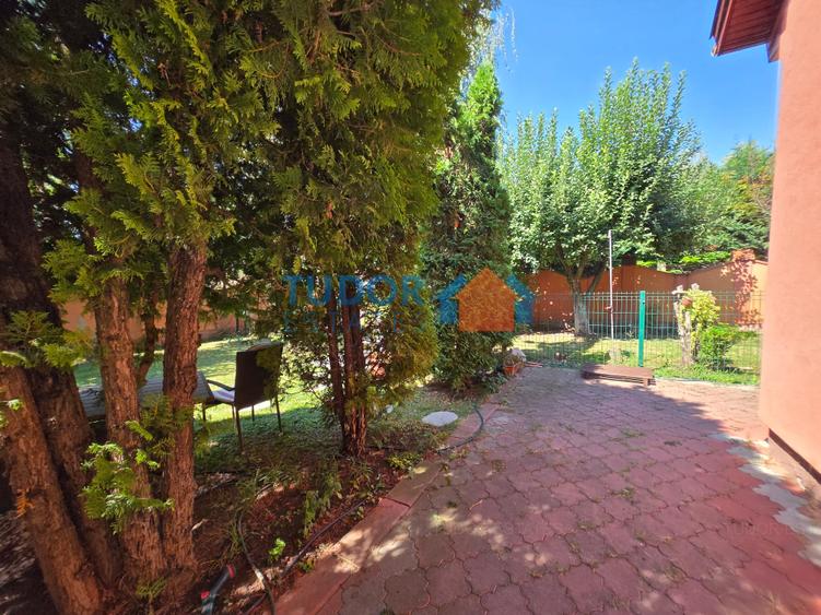 Vilă elegantă cu 5 dormitoare, grădină privată de 500 mp, terasă și garaj - 38