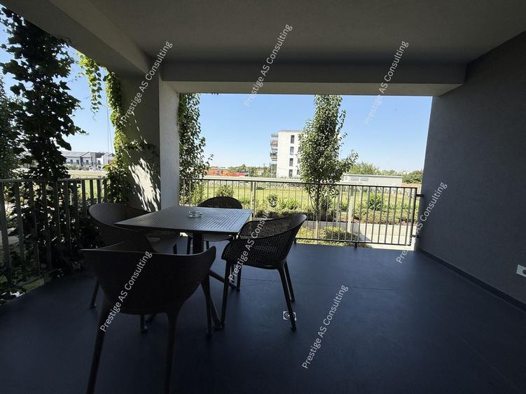 Apartament cu 3 camere semidecomandat, mobilat în Aradului