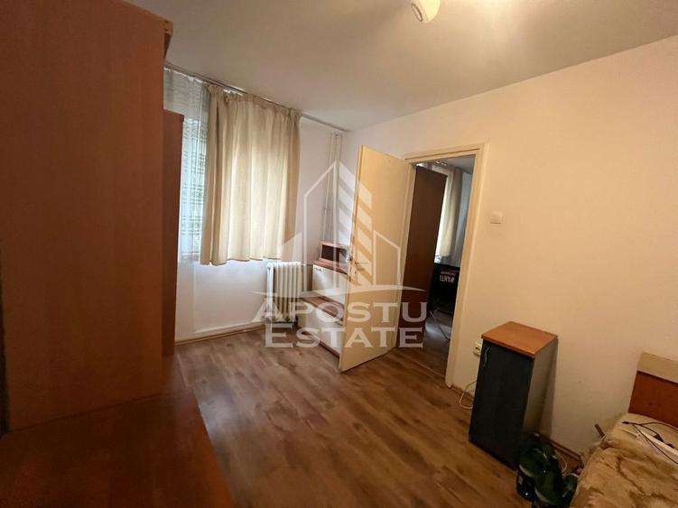 Apartament cu 2 camere, semidecomandat, etajul 2, zona Sa... - 8