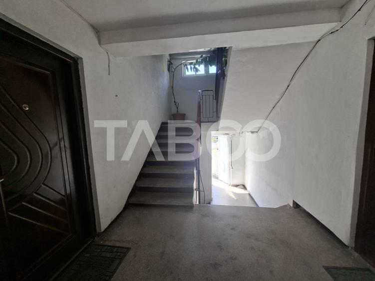 Apartament cu 3 camere decomandat, mobilat în Terezian