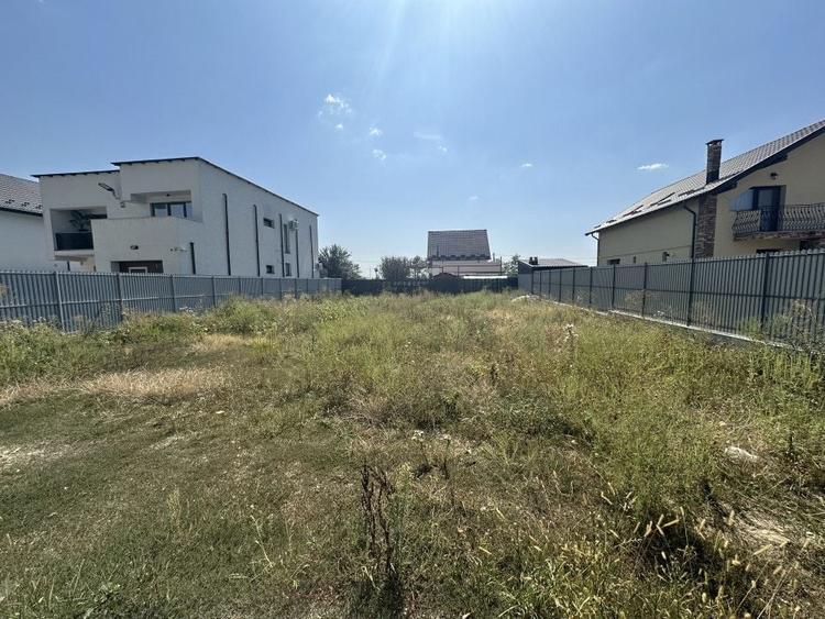 Teren Construcții intravilan de 496 mp, în Trivale