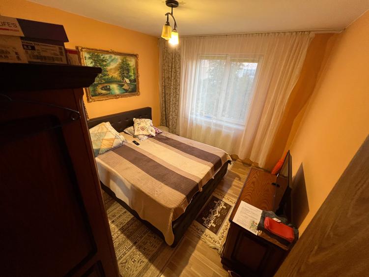 Apartament cu 3 camere decomandat în Militari