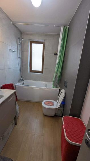 Apartament cu 2 camere semidecomandat în Florești