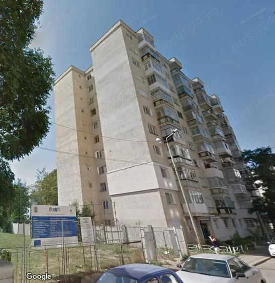 Apartament cu 2 camere semidecomandat în Onești