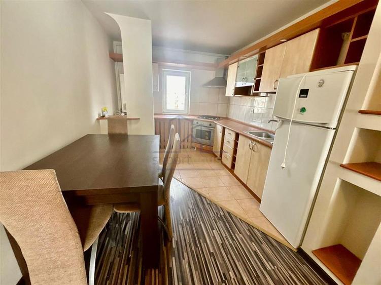 Apartament cu 4 camere decomandat, mobilat în Cantacuzino