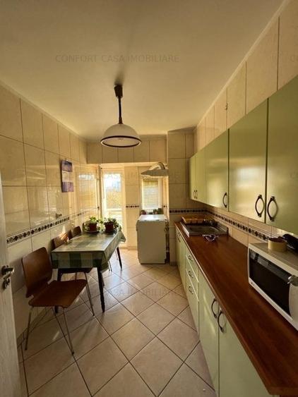 Apartament cu 3 camere decomandat în Unirii