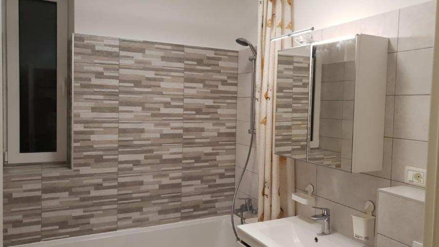 Apartament cu 2 camere decomandat, mobilat în Soarelui
