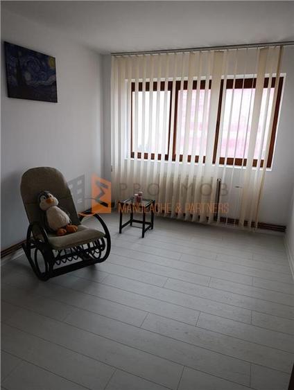 Apartament cu 2 camere semidecomandat, mobilat în Unirii Sud