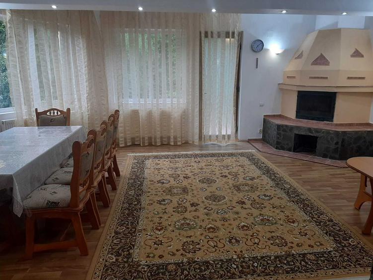 Casă cu 4 camere în Clăbucet
