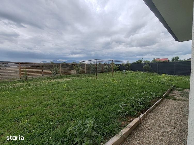 Casă cu 3 camere în Sânpetru