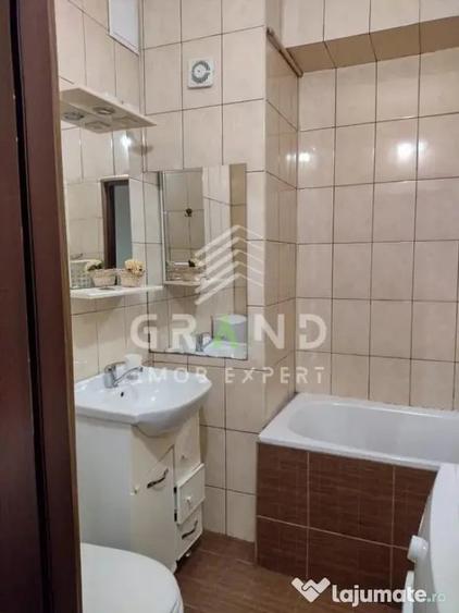 Garsonieră decomandată în Gruia