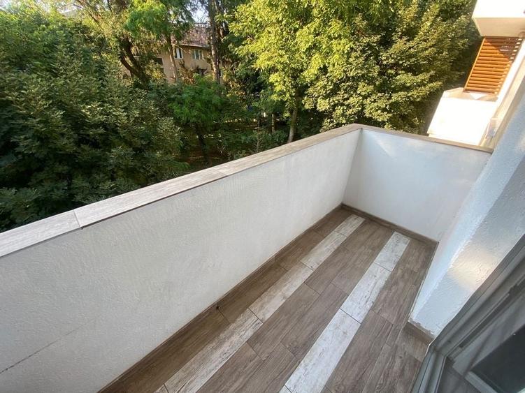 Apartament cu 2 camere decomandat în 7 Noiembrie