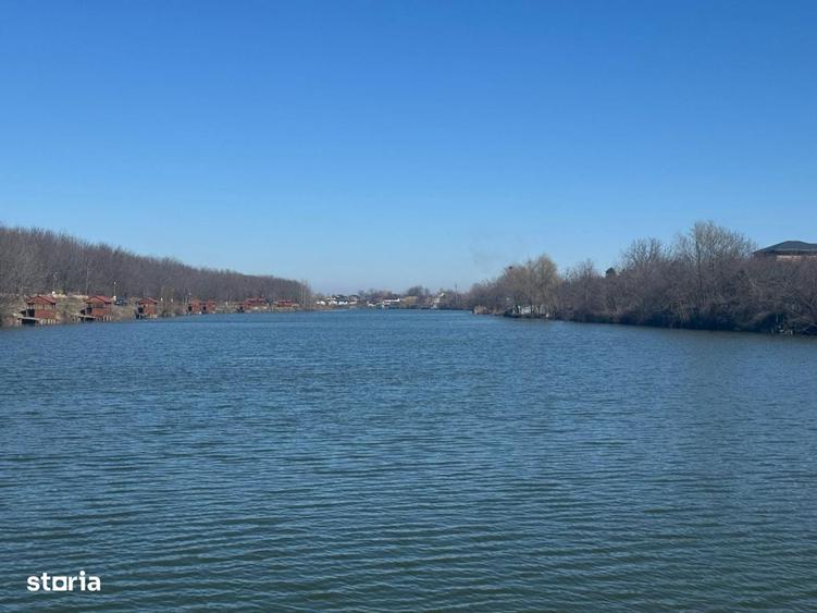 Teren de 1800 mp, în Găneasa