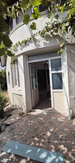 Casă cu 5 camere cu Teren 500 Mp în Central