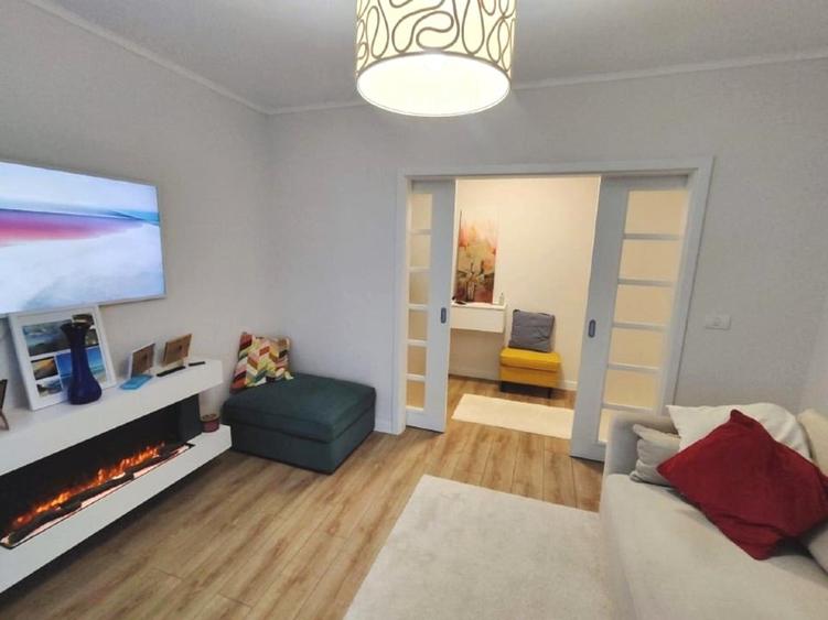 Apartament cu 2 camere decomandat, mobilat în Aradului
