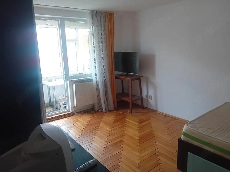 Apartament cu 2 camere decomandat în Precista