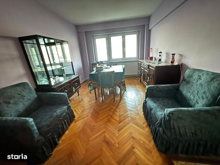 Apartament cu 3 camere decomandat în Ultracentral
