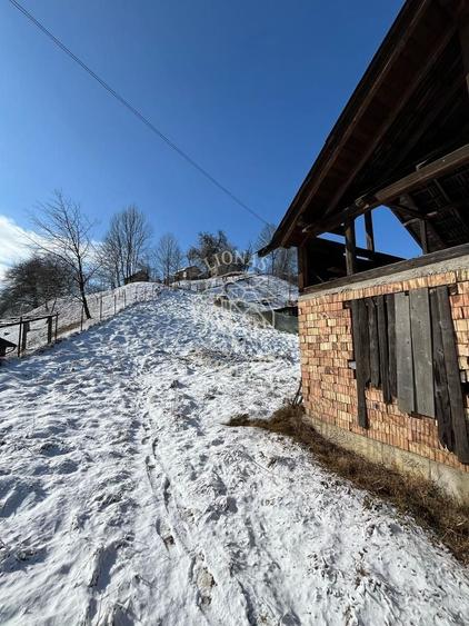 Casă individuală cu 3 camere cu Canalizare în Bistrița Bârgăului