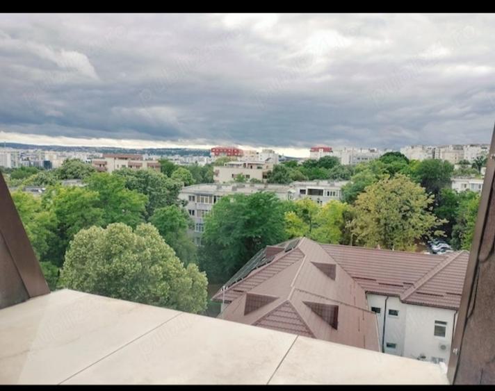 Apartament cu 2 camere semidecomandat în Tătărași