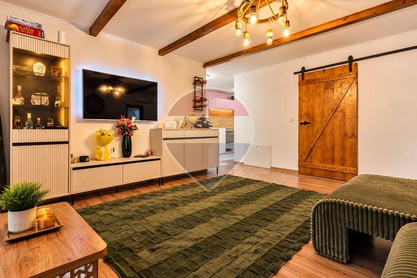 Casă individuală cu 5 camere cu Teren 501 Mp în Valea Adâncă
