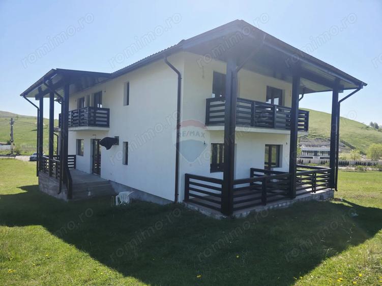 Casă cu Teren 1550 Mp în Dărmănești