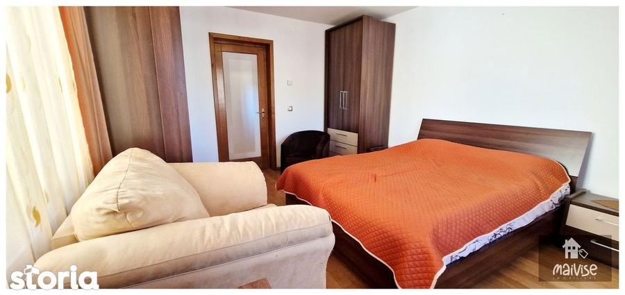 Casă cu 5 camere cu Canalizare în Florilor
