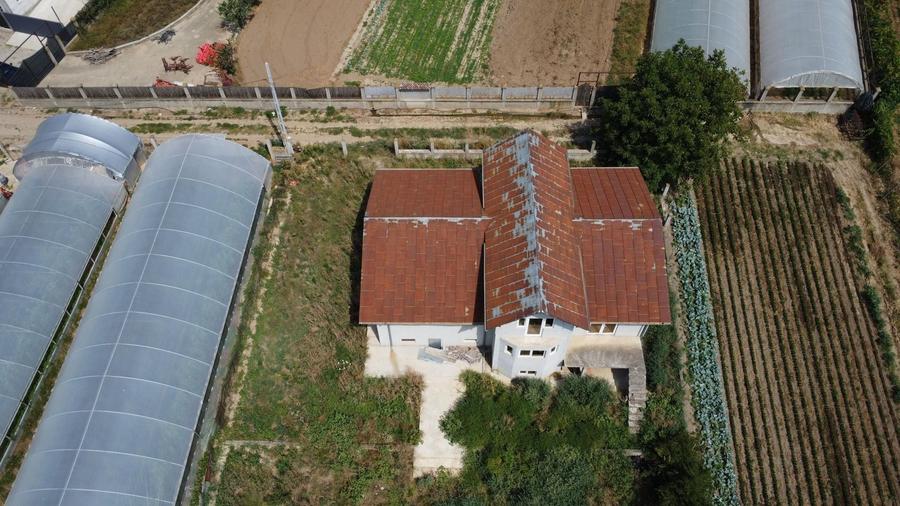 Casă individuală cu 5 camere cu Canalizare în Băleni-Sârbi