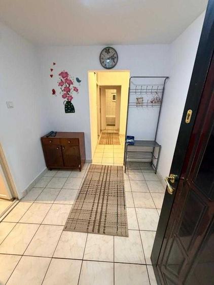 Apartament cu 3 camere decomandat în Alexandru cel Bun