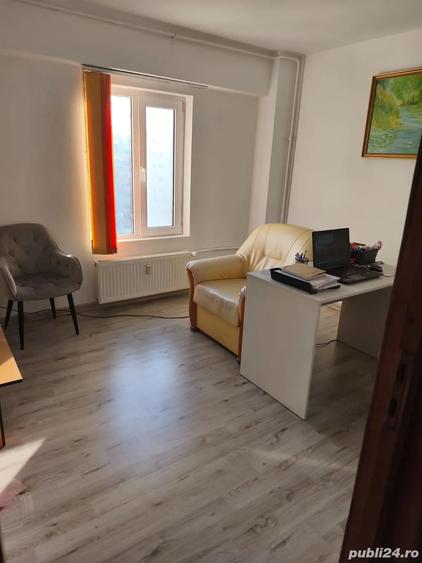 Apartament cu 3 camere decomandat în Muncii