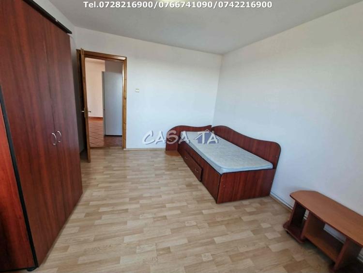 Apartament cu 3 camere decomandat în 1 Mai