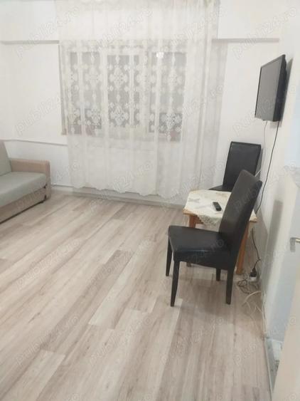 Garsonieră decomandată în Central