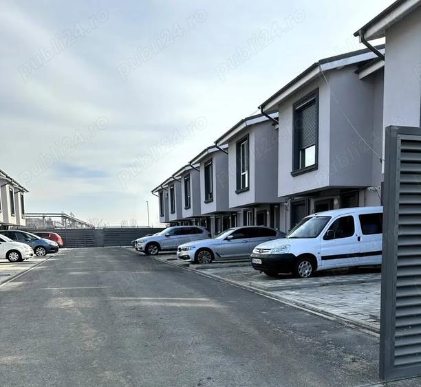 Teren de 3645 mp, în Titan