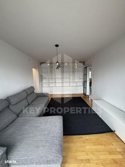 Apartament cu 3 camere, mobilat în Tineretului