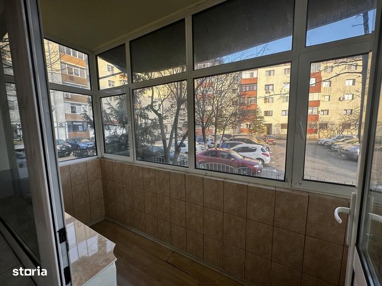 Apartament cu 3 camere decomandat în Ostroveni