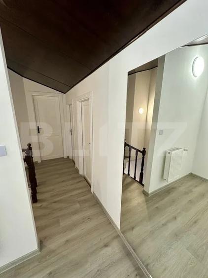 Apartament cu 4 camere decomandat, mobilat în Cloșca