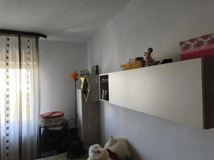 Apartament cu 2 camere decomandat în Mihai Bravu