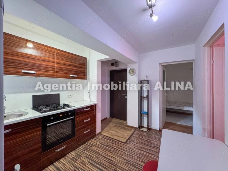 Apartament cu 3 camere decomandat în Dacia