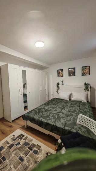 Apartament cu 2 camere semidecomandat în Brașovul Vechi