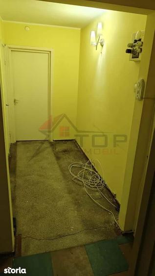 Apartament cu 3 camere în Tătărași