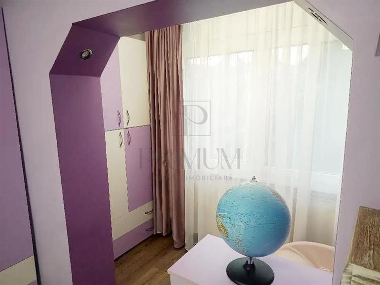 Apartament cu 4 camere decomandat, mobilat în Lipovei