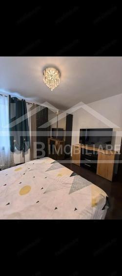 Apartament cu 3 camere decomandat în Tudor