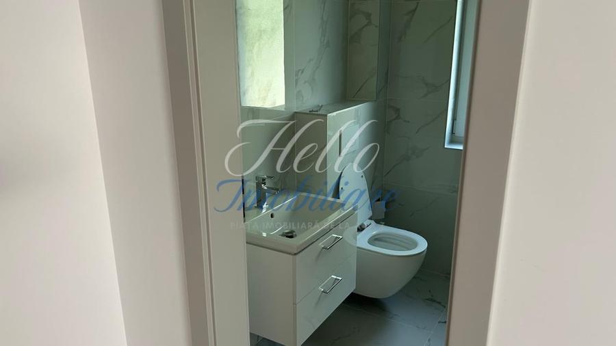 Duplex cu 4 camere cu Canalizare în Florești