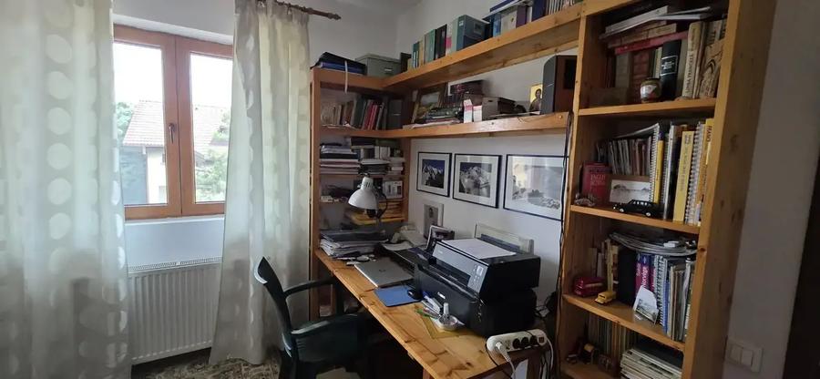 Casă cu 5 camere cu Canalizare în Corbeanca